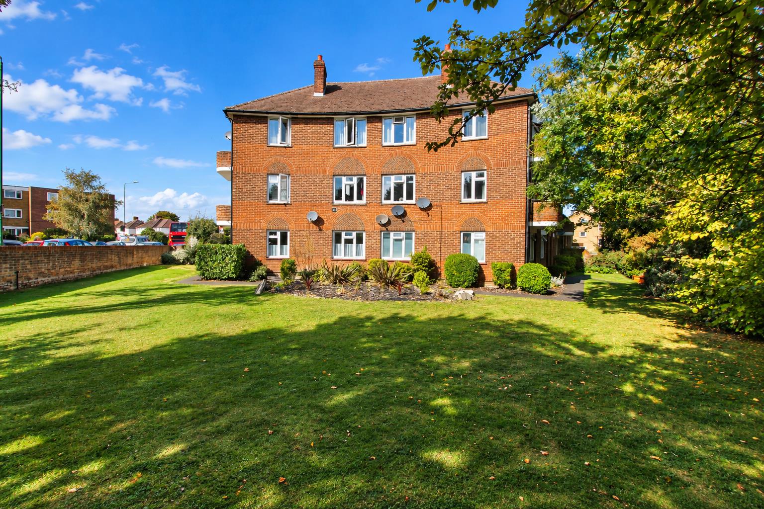 Manor Road, Wallington